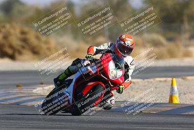 media/Jan-14-2024-SoCal Trackdays (Sun) [[2e55ec21a6]]/Turn 2 (1025am)/